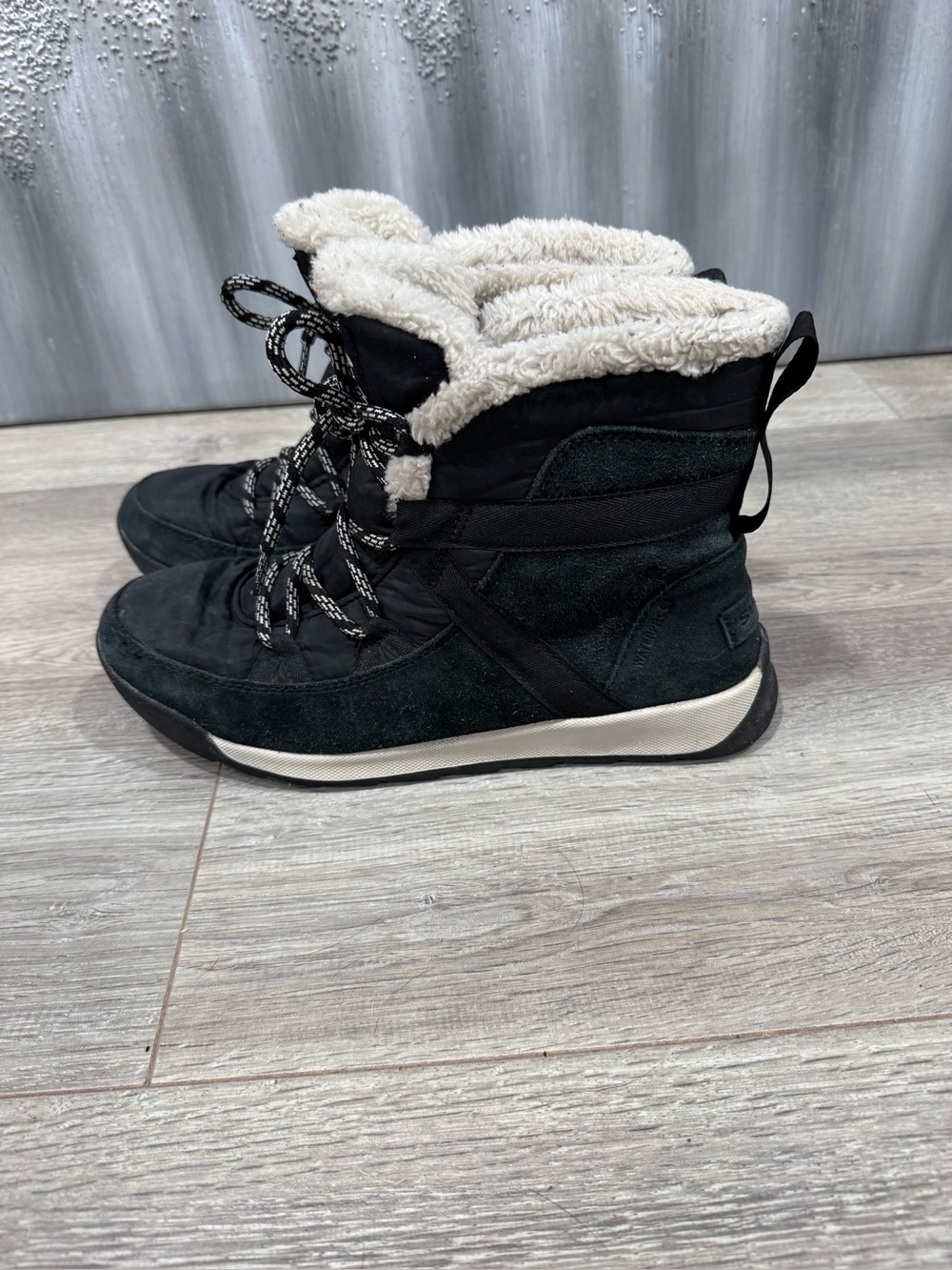 SOREL Whitney ll Flurry Boots